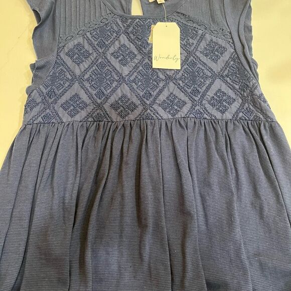 Wonderly Smocked Blouse - Picture 3 of 10